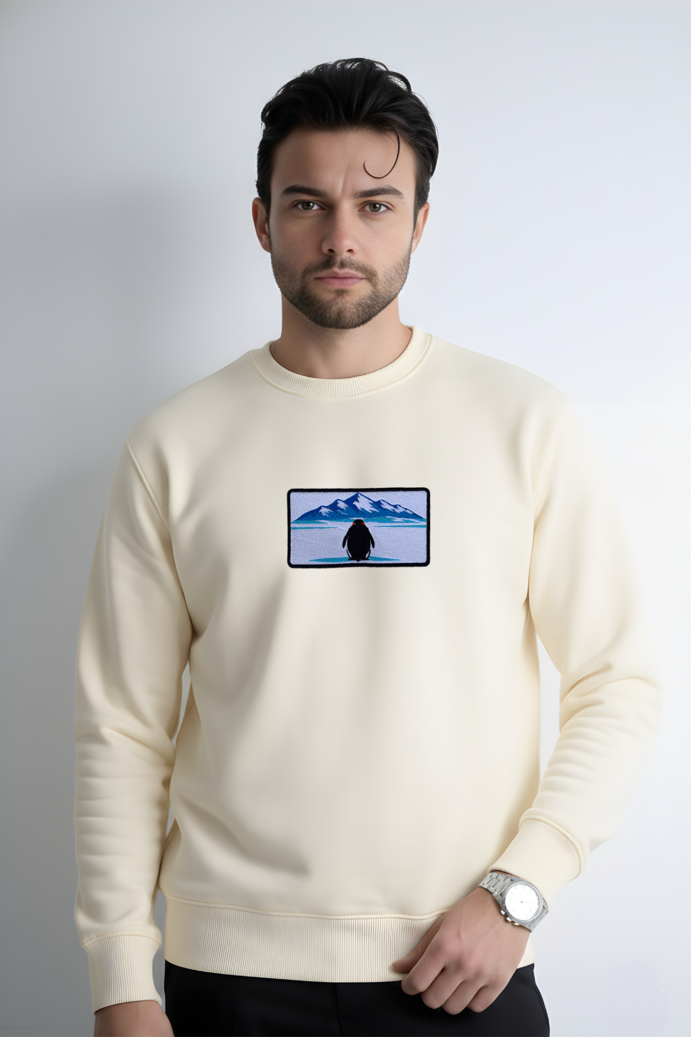 Penguin Embroidered Off White Regular Fit Sweatshirt