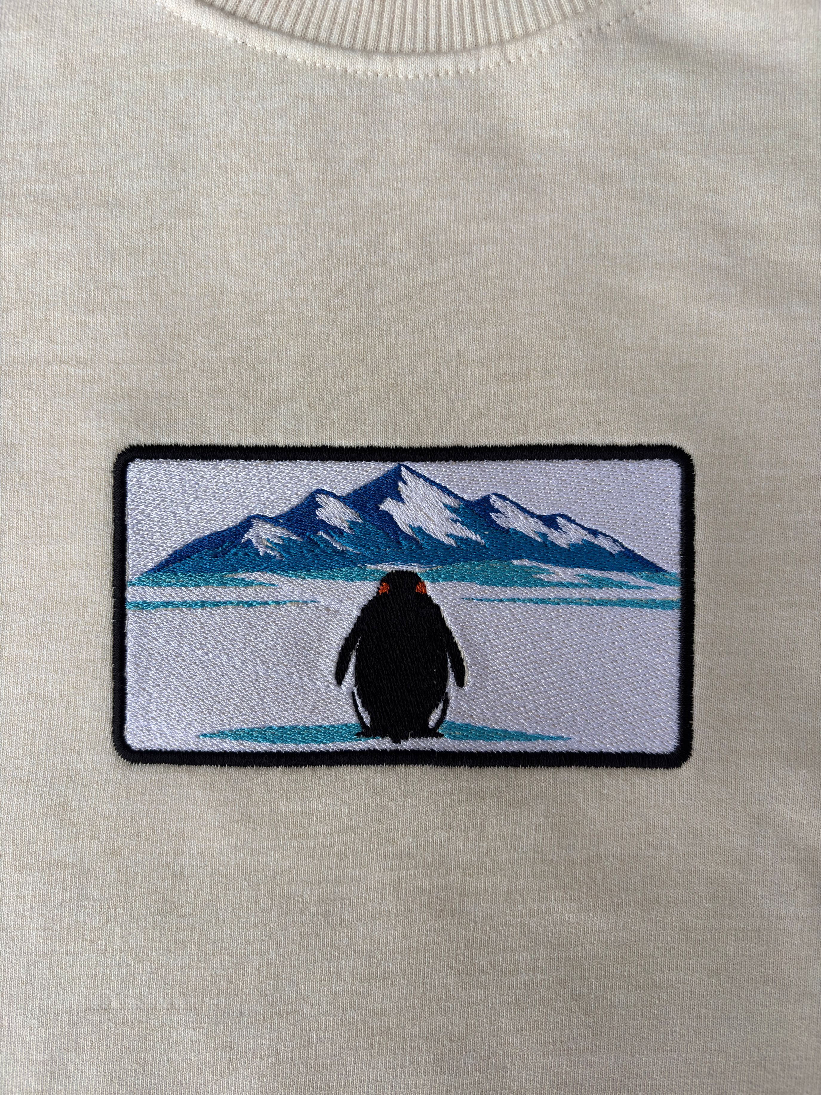 Penguin Embroidered Off White Regular Fit Sweatshirt
