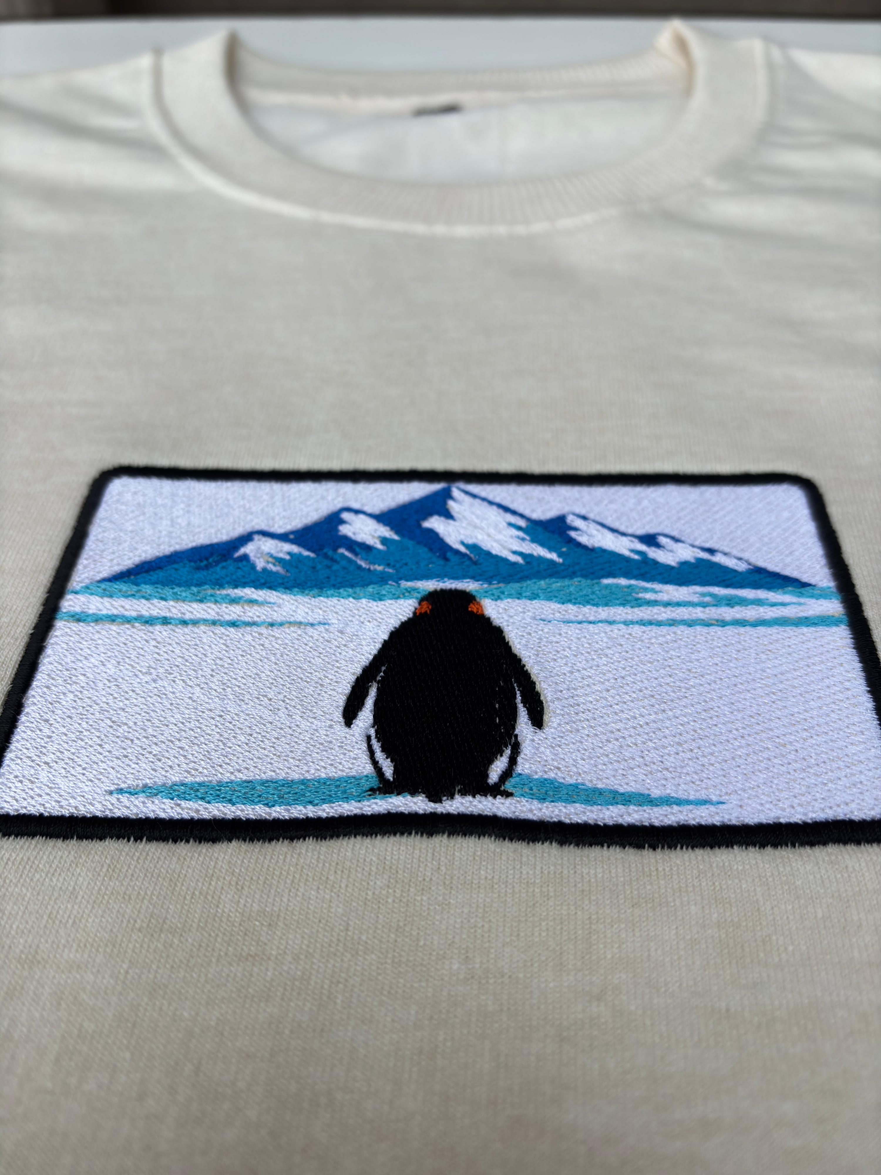 Penguin Embroidered Off White Regular Fit Sweatshirt