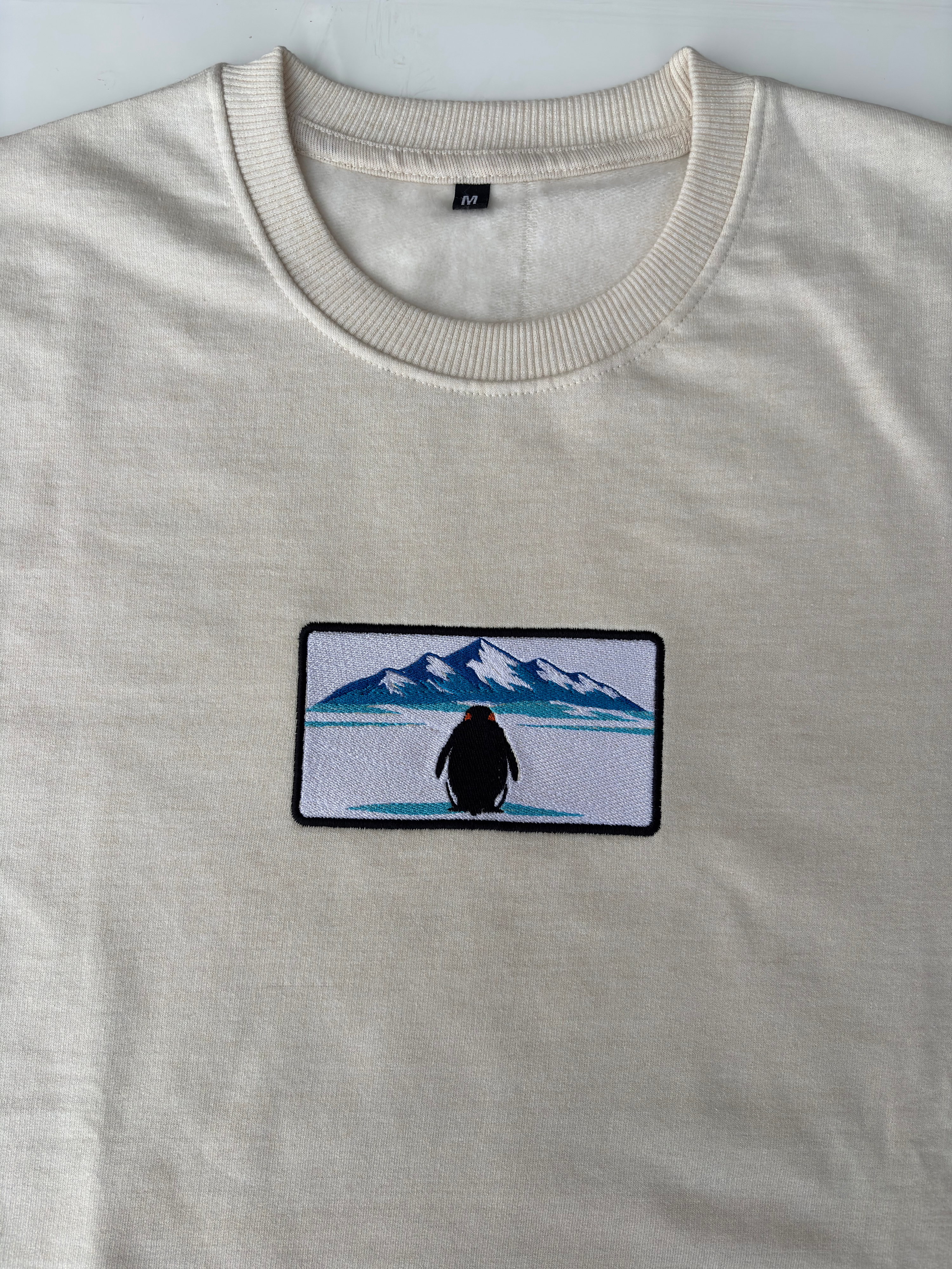 Penguin Embroidered Off White Regular Fit Sweatshirt